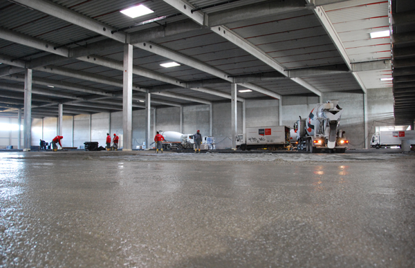Industrieboden_Foto_BMNordost.jpg Industrieboden_Foto_BMNordost.jpg