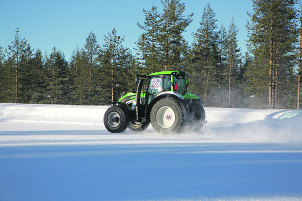 NokianTyres_FastestTractor_2015_ 009.jpg NokianTyres_FastestTractor_2015_ 009.jpg
