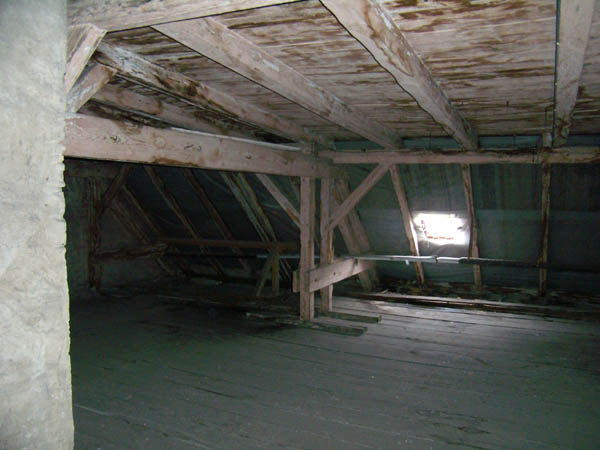 Dachgeschossausbau Berlin 1.jpg Dachgeschossausbau Berlin 1.jpg