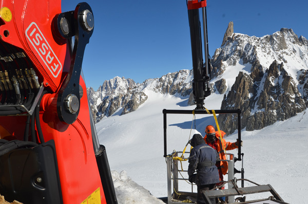 Fassi_Gru_Mont_Blanc_LR3.jpg Fassi_Gru_Mont_Blanc_LR3.jpg