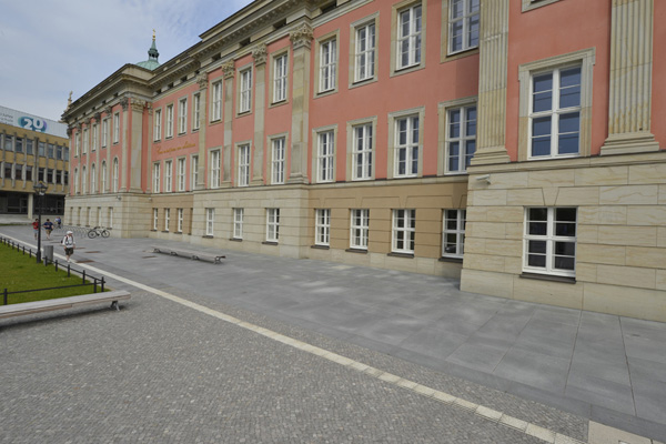 bes-Stadtschloss-1.jpg