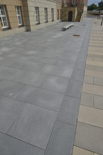 bes-Granitplatten-5.jpg bes-Granitplatten-5.jpg