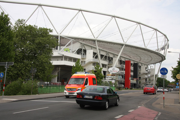 0_Bayarena mit Verkehr.JPG