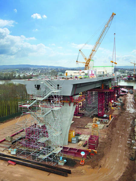 PM_10 2015_Foto RheinbrückeSchierstein.jpg PM_10 2015_Foto RheinbrückeSchierstein.jpg