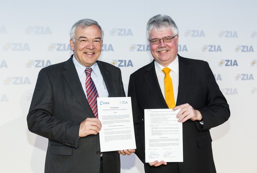 unterzeichnung_leitlinien_2_tdi2015-zia-7173_zick_large.jpg