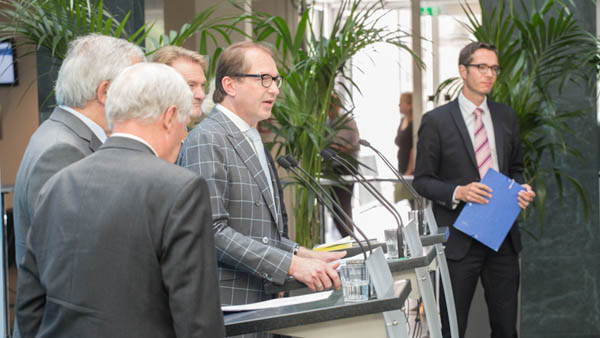 150629-dobrindt-aktionsplan-großprojekte-03_web.jpg 150629-dobrindt-aktionsplan-großprojekte-03_web.jpg