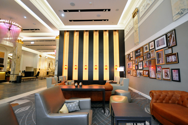 07_Hotel_Reichshof_Hamburg_Curio_Collection_by_Hilton_Lobby_JOI-Design.JPG 07_Hotel_Reichshof_Hamburg_Curio_Collection_by_Hilton_Lobby_JOI-Design.JPG