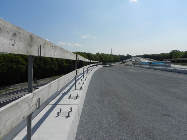 N33-2.jpg N33-2.jpg
