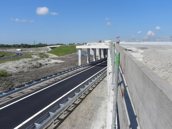 N33-4.jpg N33-4.jpg