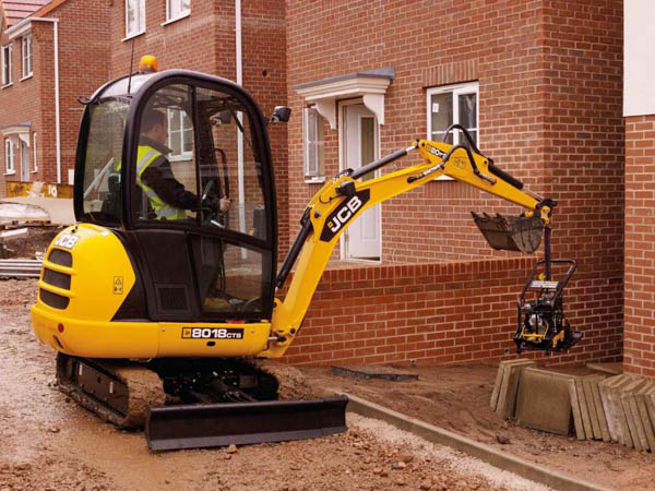 JCB-8018-Minibagger-imEinsatz_1280.jpg JCB-8018-Minibagger-imEinsatz_1280.jpg