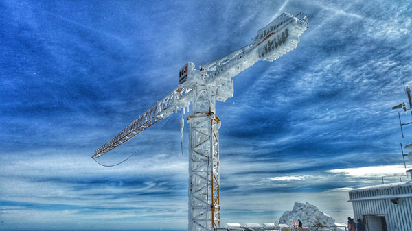 liebherr-flat-top-crane-150ec-b-zugspitze-03-72 dpi.jpg