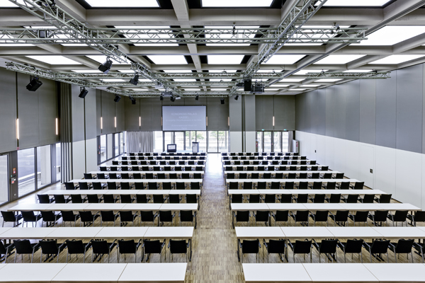 Kolonnadensaal.jpg Kolonnadensaal.jpg