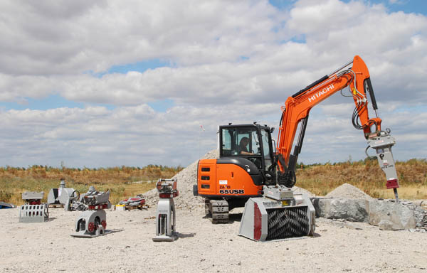 Kiesel GmbH_Anbaugeräte_Bild 1.jpg Kiesel GmbH_Anbaugeräte_Bild 1.jpg