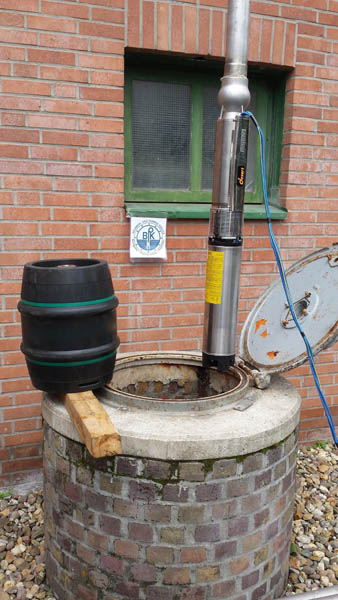 capraribrunnenkran.jpg capraribrunnenkran.jpg