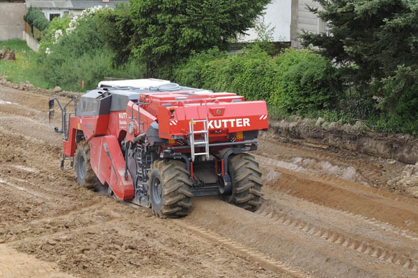 Kutter_staubfrei_Bild01.jpg Kutter_staubfrei_Bild01.jpg