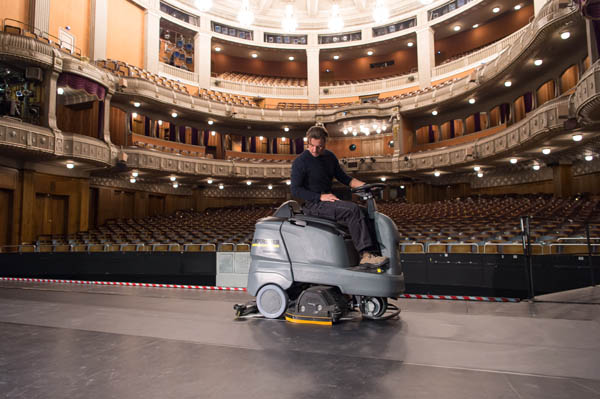 Kaercher_Oper_Bild_1_web.jpg Kaercher_Oper_Bild_1_web.jpg