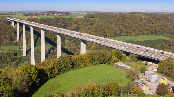 2016-Kochertalbruecke-Luftbild-LeonhardWeissGmbH.jpg