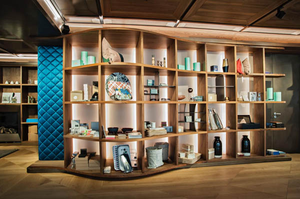 Showroom.jpg Showroom.jpg