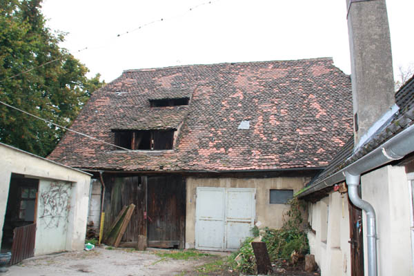 Vierseithof-01.JPG Vierseithof-01.JPG
