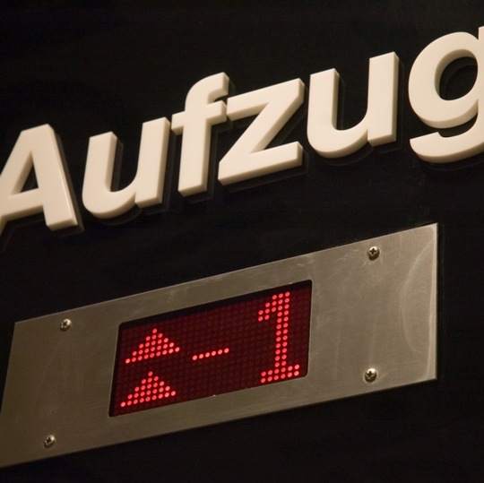 aufzug.jpg aufzug.jpg