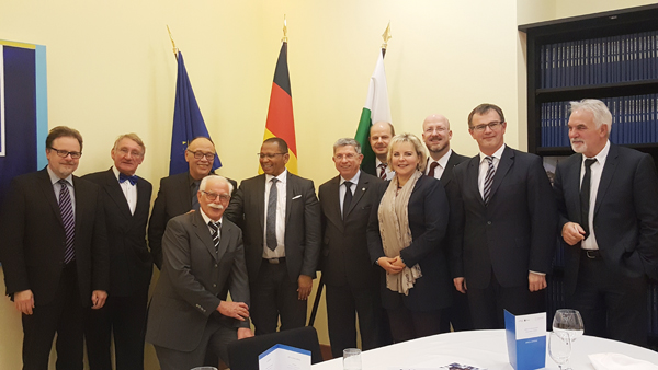 Dinner_Hosted_by_the_Rector_of_the_Berg_Akademie_Freiberg_at_the_Saxony_State_Representation_in_Berlin_in_honour_of_the_Namibian_Ambassador.jpg Dinner_Hosted_by_the_Rector_of_the_Berg_Akademie_Freiberg_at_the_Saxony_State_Representation_in_Berlin_in_honour_of_the_Namibian_Ambassador.jpg