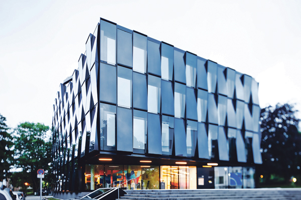 NewBlauhaus02.jpg NewBlauhaus02.jpg