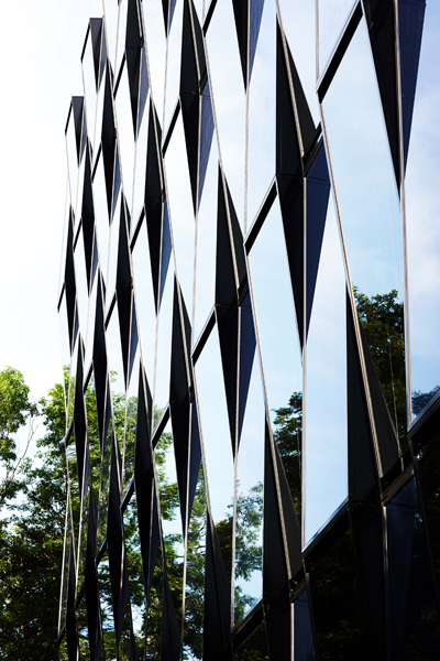 NewBlauhaus03.jpg NewBlauhaus03.jpg